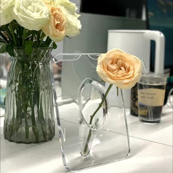 Clear Acrylic Flower Vase – Minimalist Design - Picture 1 of 4